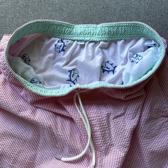 Seersucker Swim Trunks in Pink by Southern Tide Skipjack Size Large - Picture 12 of 14